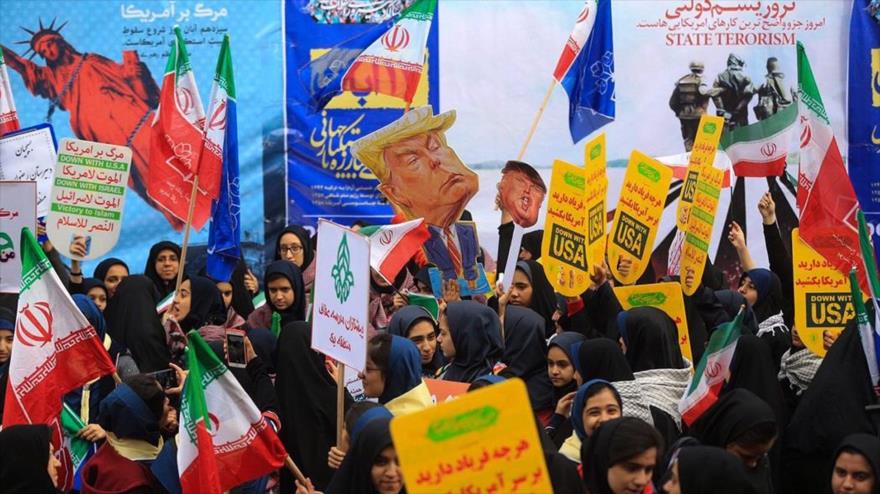 Irán grita contra imperialismo en aniversario de toma de embajada de EEUU 