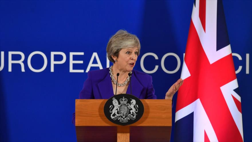 La primera ministra británica, Theresa May, asiste a una conferencia de prensa en Bruselas, 18 de octubre de 2018. Foto: AFP.