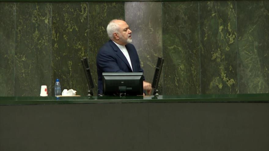 Zarif: la retirada de EEUU del acuerdo nuclear fue un escándalo