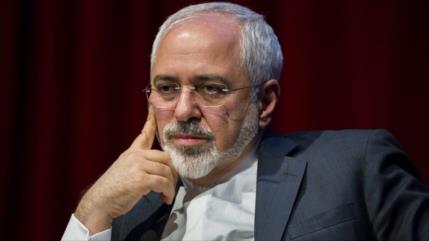 Zarif: EEUU sanciona a buque hundido y banco cerrado de Irán