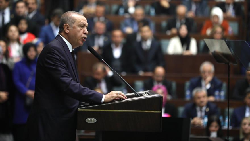 El presidente de Turquía, Recep Tayyip Erdogan, ofrece un discurso en Ankara, 6 de noviembre de 2018. (Foto: AFP)