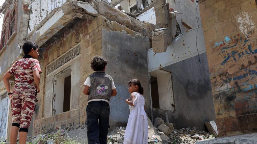 Una casa destruida por ataques de Arabia Saudí contra la provincia yemení de Al-Hudayda, 30 de septiembre de 2018. (Foto: AFP)