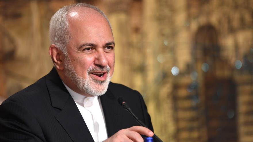 El canciller iraní, Mohamad Yavad Zarif, habla en una conferencia de prensa en Estambul (Turquía), 30 de octubre de 2018. (Foto: AFP)
