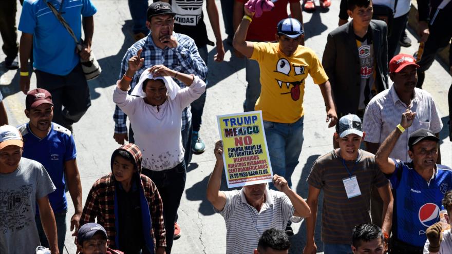 Un grupo de migrantes centroamericanos que se dirigen a EE.UU. en la Ciudad de México, 8 de noviembre de 2018. (Foto: AFP)