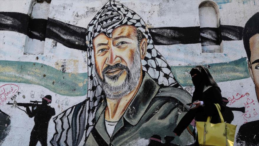Palestinos conmemoran 14.º aniversario de la muerte de Arafat