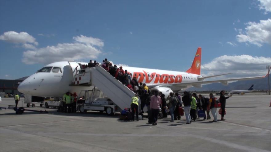 Despega en Chile primer vuelo de retorno para venezolanos migrantes