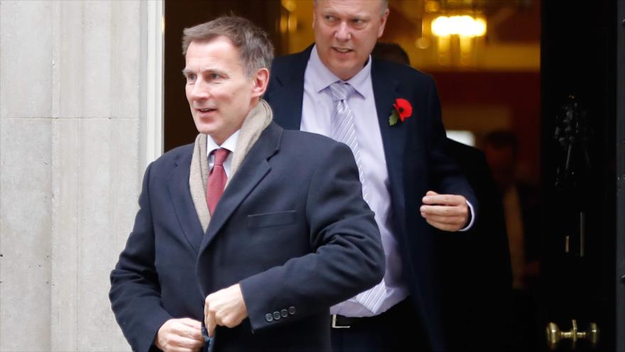 El ministro británico de Exteriores, Jeremy Hunt, sale de una reunión del Gabinete, Londres, 6 de noviembre de 2018. (Foto: AFP)