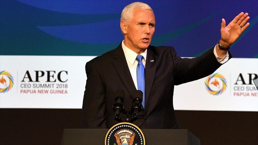 El vicepresidente de EE.UU., Mike Pence, ofrece un discurso en una cumbre en Port Moresby, en Papúa Nueva Guinea, 17 de noviembre de 2018. (Foto: AFP)