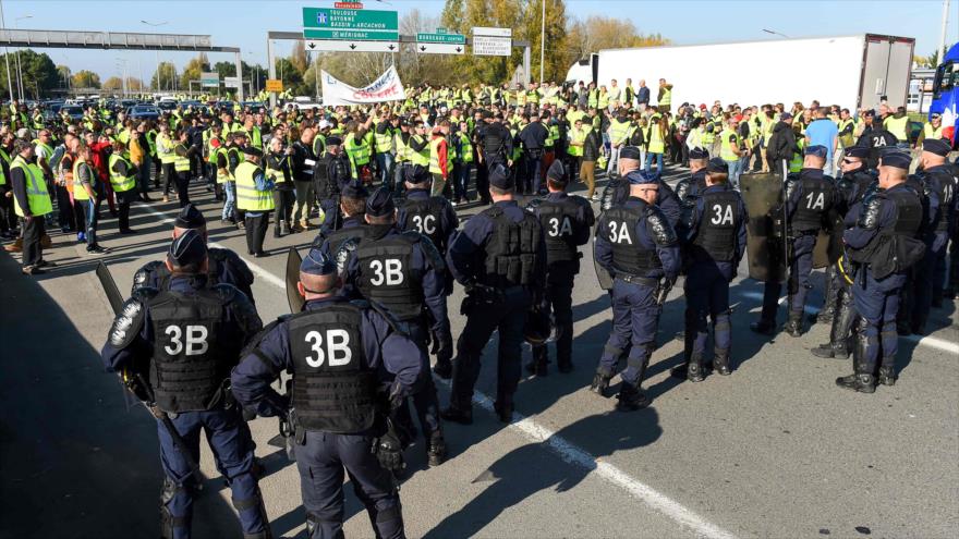 Un muerto y 47 heridos en protestas en Francia