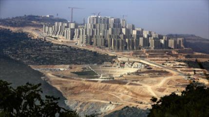 ONG: Israel edifica un circuito ilegal en la ocupada Cisjordania