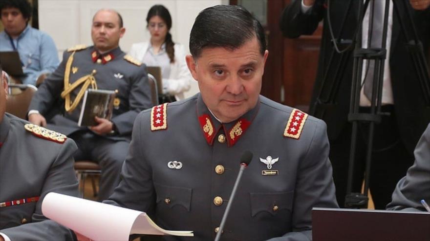 Ejército de Chile reconoce que oficiales venden armas a criminales | HISPANTV