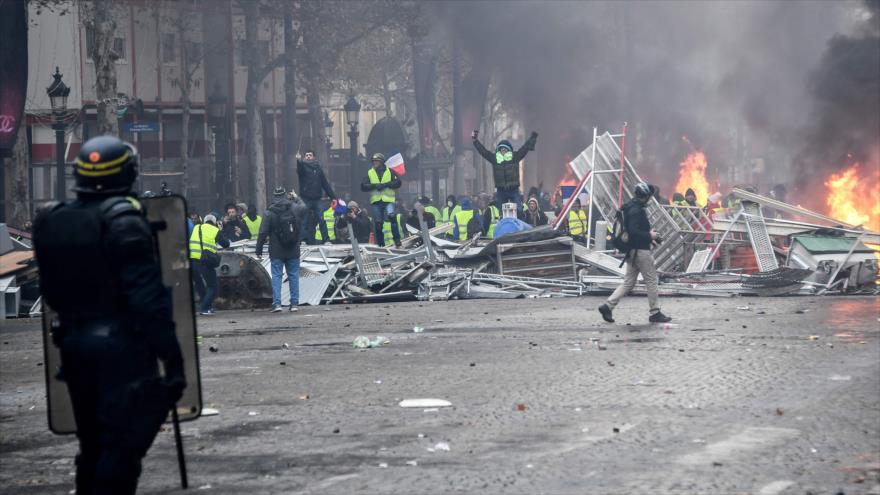 130 detenidos en Francia en protestas de ‘chalecos amarillos’ | HISPANTV