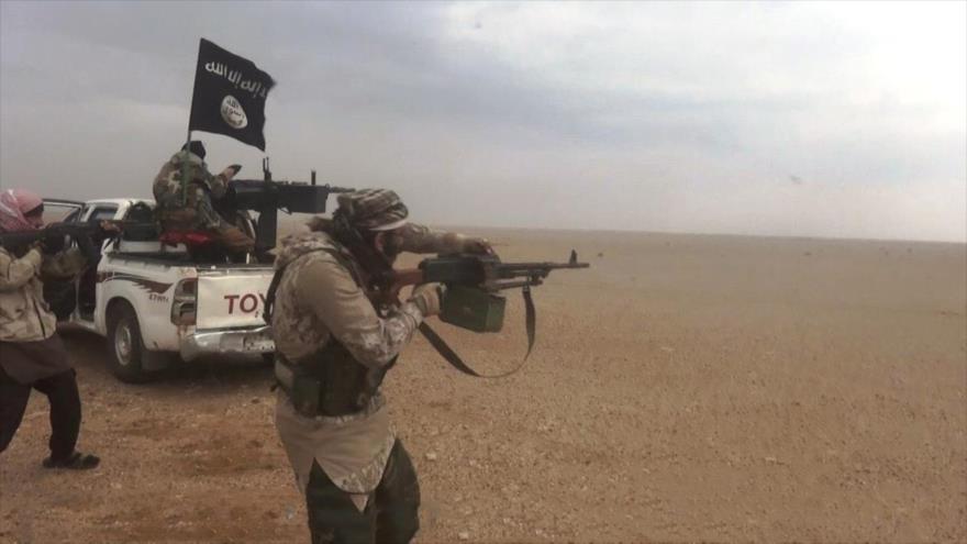 Integrantes de Daesh durante combates contra las FDS en Deir Ezzor, 22 de noviembre de 2018. (Foto: Amaq).