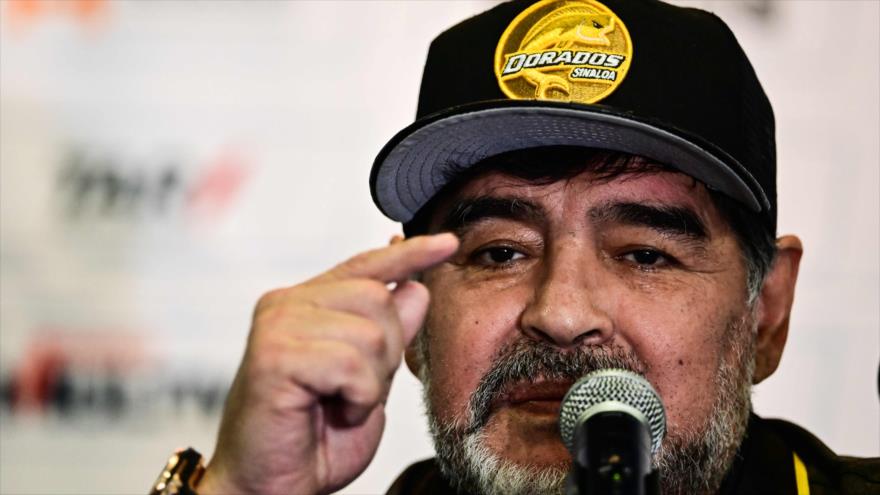 El exfutbolista argentino Diego Armando Maradona, habla durante una rueda de prensa en México, 26 de septiembre de 2018. (Foto: AFP)