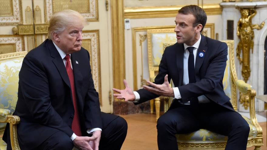 El presidente de EE.UU., Donald Trump (izda.), junto a su par francés, Emmanuel Macron, en París, 10 de noviembre de 2018. (Foto: AFP)
