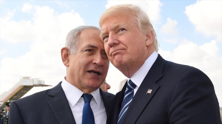 El primer ministro de Israel, Benjamín Netanyahu (izda.), junto con el presidente estadounidense Donald Trump.