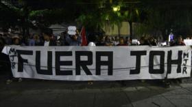 Hondureños vuelven a reclamar la renuncia de su presidente 