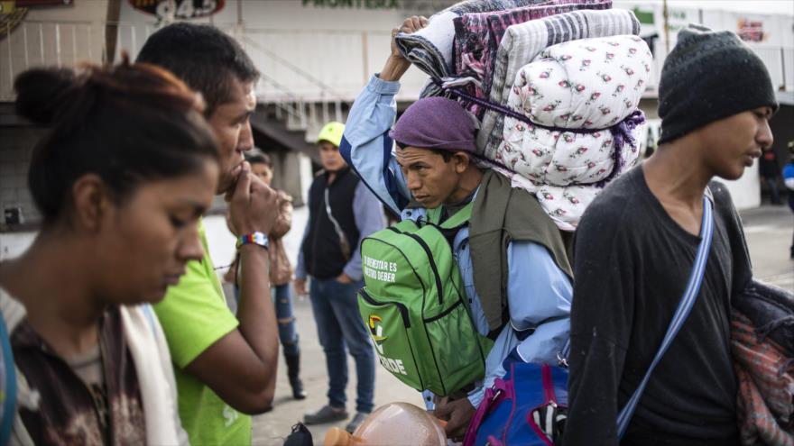 Migrantes en huelga de hambre llegan a la frontera de EEUU