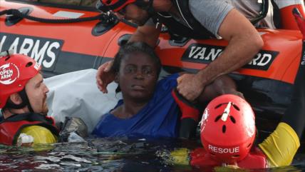 Mueren 15 migrantes tras naufragio de su barco en aguas de Libia