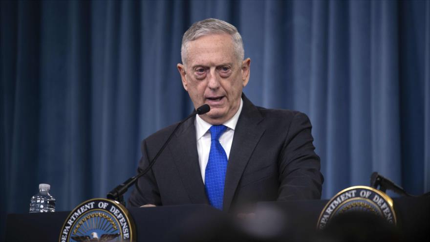 El secretario de Defensa de Estados Unidos, James Mattis, en una conferencia de prensa en el Pentágono, 28 de agosto de 2018. (Foto: AFP)