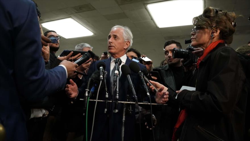 Bob Corker, presidente del Comité de Relaciones Exteriores del Senado de EE.UU., uno de los firmantes de la citada resolución, 4 de diciembre de 2018. (Foto: AFP)