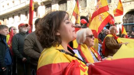 Protestas a favor y en contra de la Constitución española