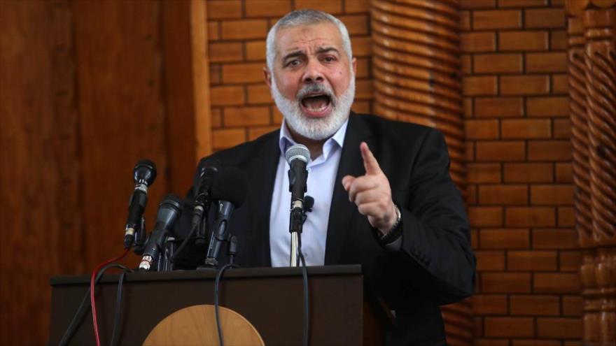 El jefe de la dirección política de HAMAS, Ismail Haniya, ofrece discurso en funeral de un palestino en Gaza, 15 de julio de 2018.