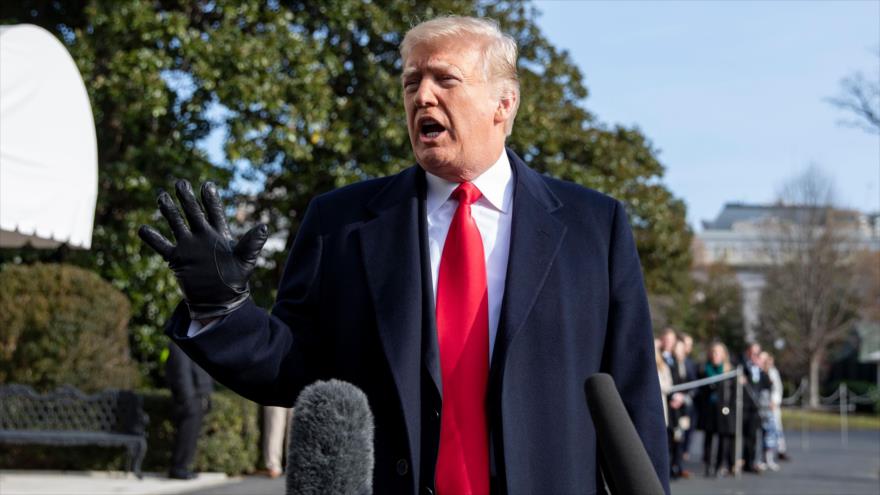 El presidente de EE.UU., Donald Trump, parte rumbo a los juegos del Ejército y Armada, Washington D.C., 8 de diciembre de 2018. (Foto: AFP)