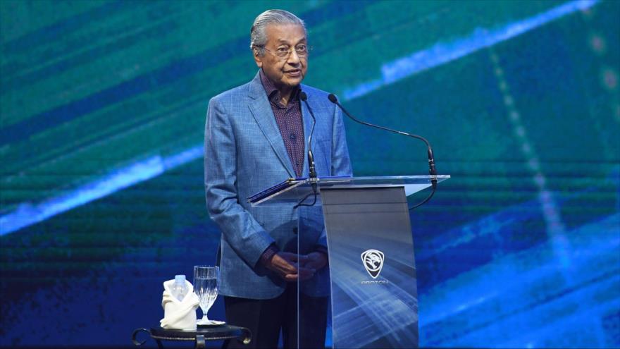 El primer ministro de Malasia, Mahathir Mohamad, ofrece un discurso en un evento en Kuala Lumpur (capital), 12 de diciembre de 2018. (Foto: AFP)