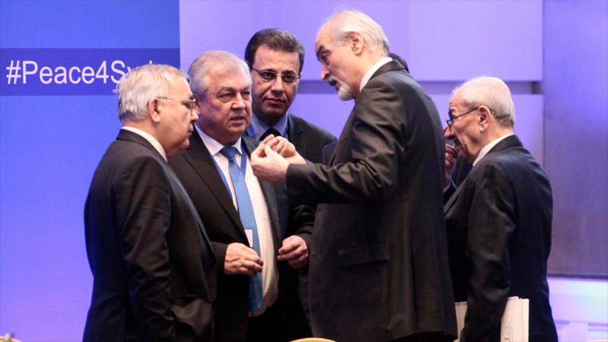 El embajador permanente de Siria ante la ONU, Bashar al-Yafari, durante una reunión en Astaná (en Kazajistán), 29 de noviembre de 2018. (Foto: AFP)