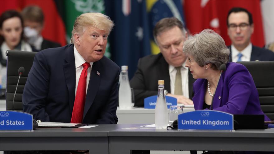El presidente de EE.UU. Donald Trump y la primera ministra británica, Theresa May, en Cumbre del G20, Buenos Aires, 30 de noviembre de 2018. (Foto: AFP)