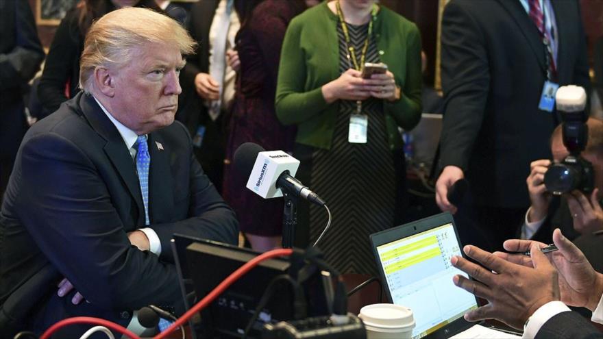 Presidente de EE.UU., Donald Trump, habla con la prensa desde la Casa Blanca.