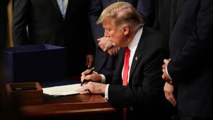 Informe: Demócratas de EEUU quieren levantar sanciones a Irán