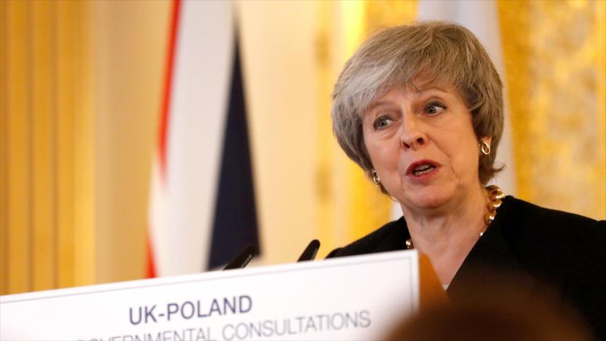 La primera ministra británica, Theresa May, habla durante una conferencia de prensa en Londres, 20 de diciembre de 2018. (Foto: AFP)