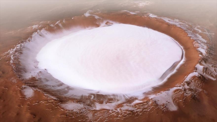 Una imagen tomada por la Agencia Espacial Europea muestra lo que parece ser nieve en el Marte.