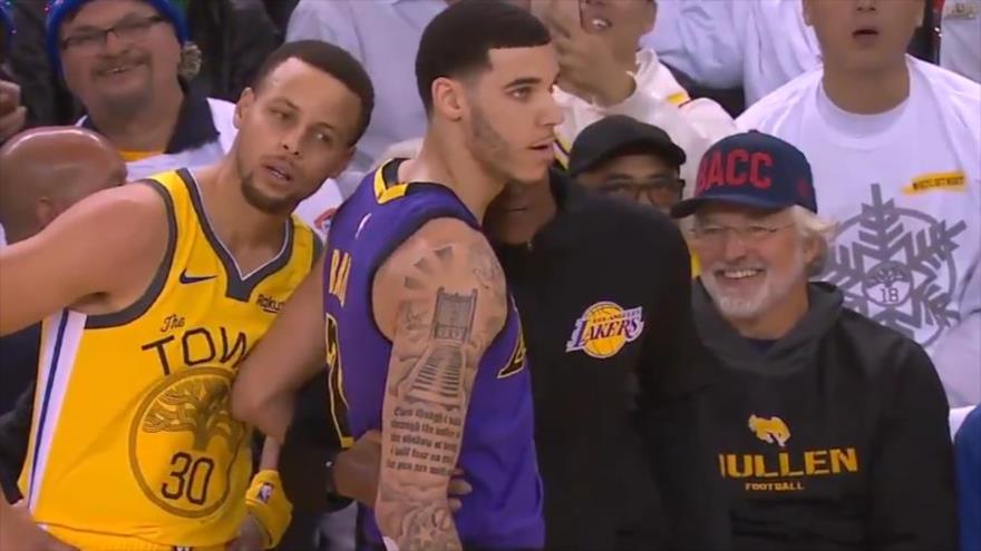 Jugador de NBA trata de oír instrucciones que le dan a su rival | HISPANTV