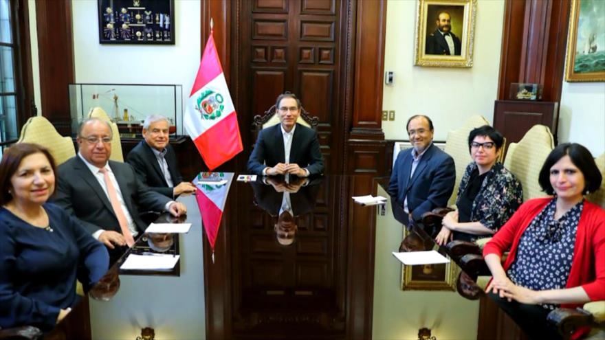 Polémica en Perú por creación de comisión para reforma política