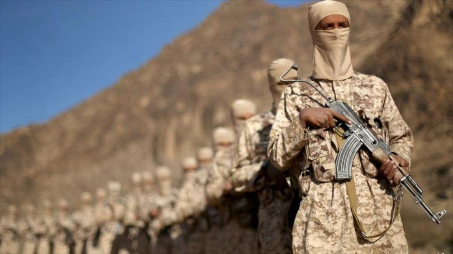 Integrantes del grupo terrorista EIIL (Daesh, en árabe) en el sur de Yemen.