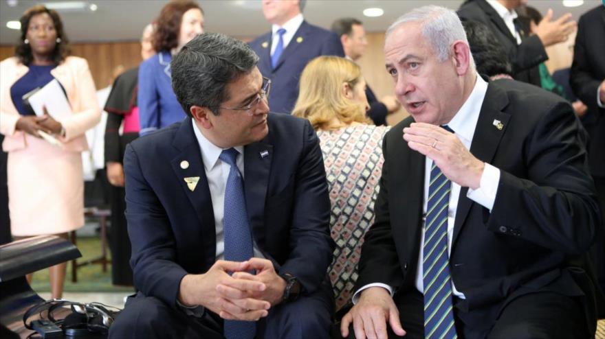 El premier israelí, Benjamín Netanyahu (dcha.), y el presidente de Honduras, Juan Orlando Hernández, en Brasilia, 1 de enero de 2019. (Foto: Reuters)