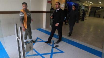 Sindicatos jordanos hacen posible que todos pisen bandera israelí