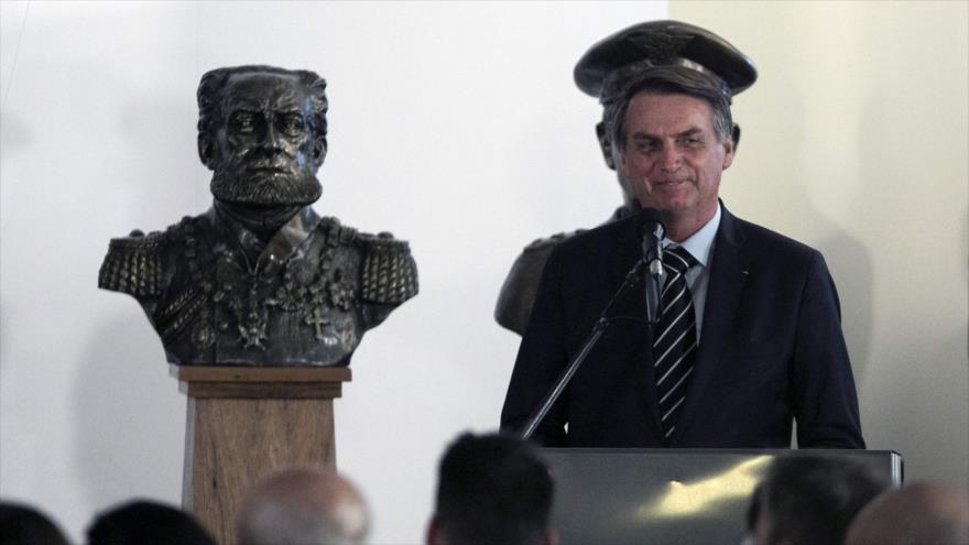 El nuevo presidente de Brasil, Jair Bolsonaro, ofrece un discurso en Brasilia, 2 de enero de 2019. (Foto: AFP)