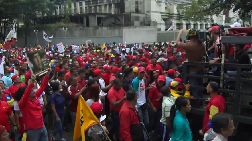 Venezolanos rechazan presiones externas sobre Nicolás Maduro | HISPANTV