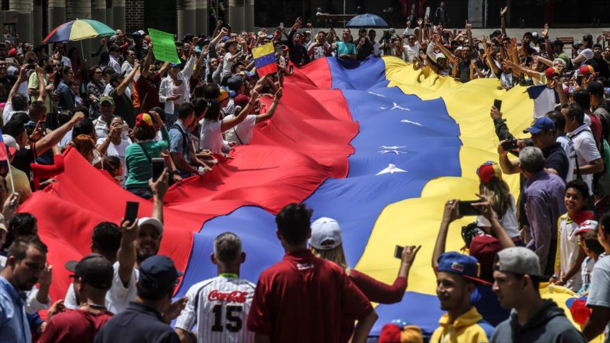 Una protesta contra el Gobierno del presidente de Venezuela, Nicolás Maduro, en Medellín (Colombia), 20 de mayo de 2018. (Foto: AFP)