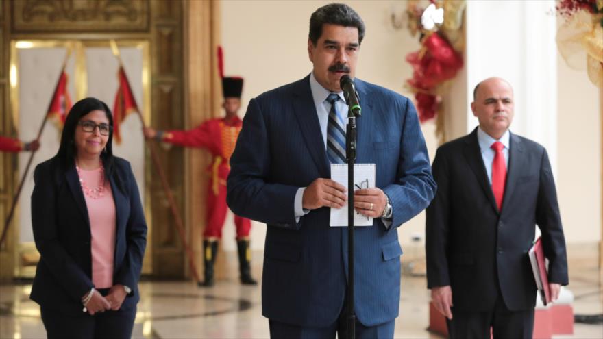 Maduro: Duque no va ni al baño sin permiso del embajador de EEUU