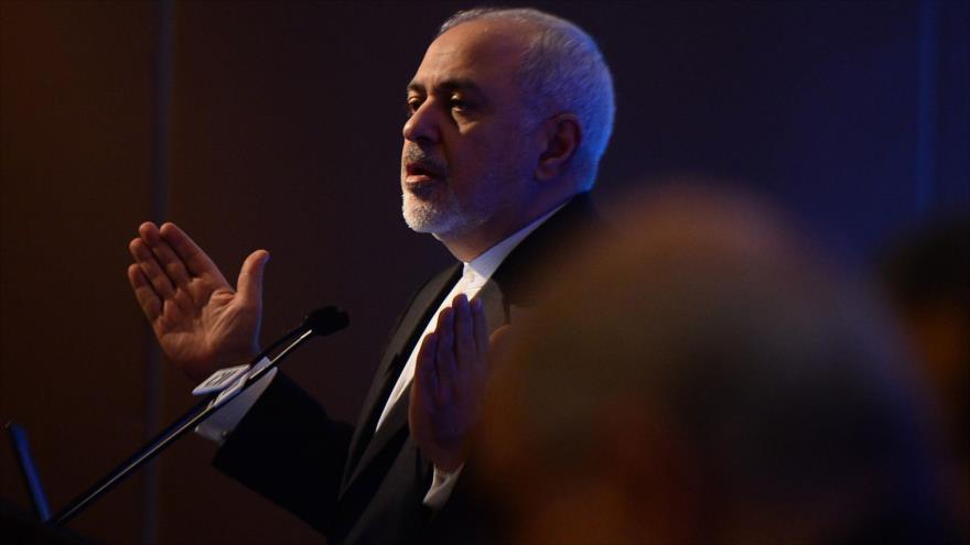 El canciller iraní, Mohamad Yavad Zarif, habla durante el Foro de Negocios La India-Irán en Nueva Delhi, 8 de enero de 2019. (Foto: AFP)