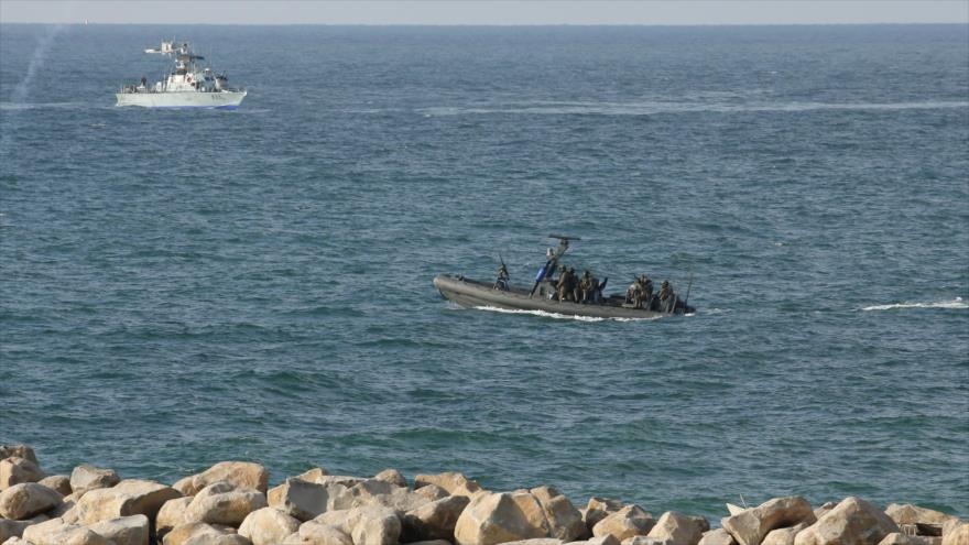 Fuerzas israelíes patrullan las costas de la Franja de Gaza, 8 de octubre de 2018. (Foto: AFP)