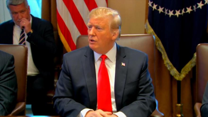 Trump insiste en muro; culpa a demócratas por cierre del Gobierno