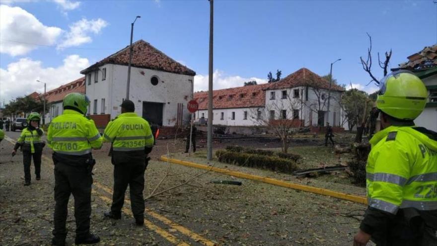 Carro bomba deja 9 muertos en una escuela policial en Colombia