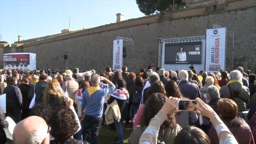 En España entidades acusan a estado ante juicio a independentismo