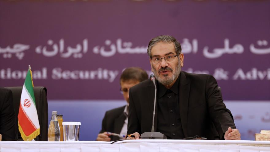 El secretario del Consejo Supremo de Seguridad Nacional de Irán, Ali Shamjani, ofrece un discurso en Teherán, 26 de septiembre de 2018. (Foto: AFP)